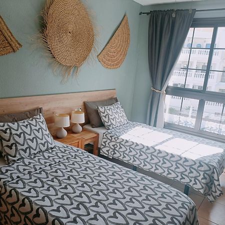 Greatly Located Apartment With Heated Pool, Los Cristianos Los Cristianos  Kültér fotó
