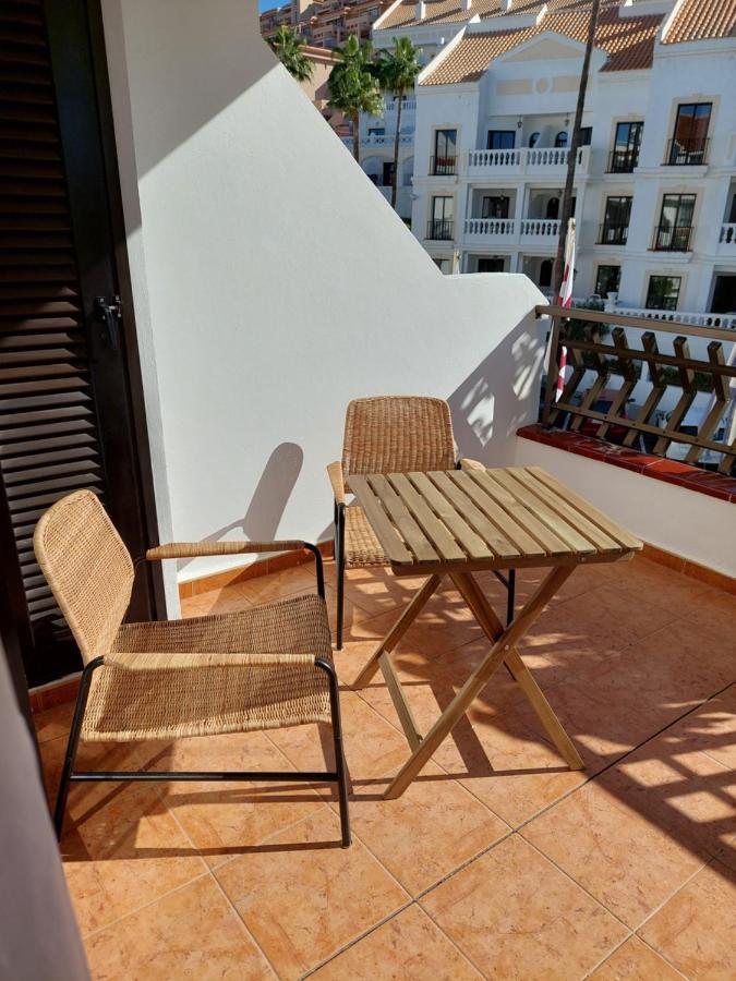 Greatly Located Apartment With Heated Pool, Los Cristianos Los Cristianos  Kültér fotó