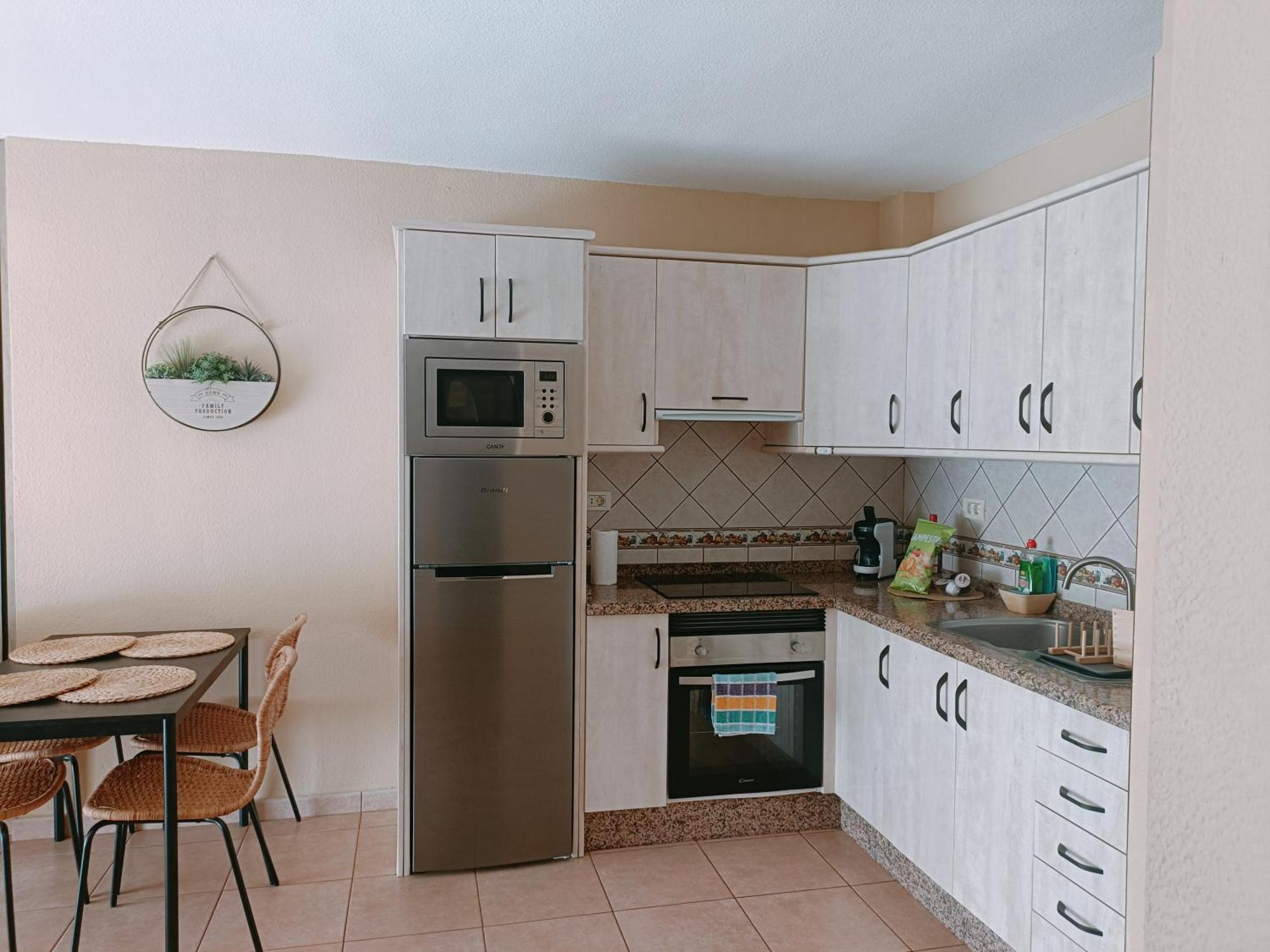 Greatly Located Apartment With Heated Pool, Los Cristianos Los Cristianos  Kültér fotó
