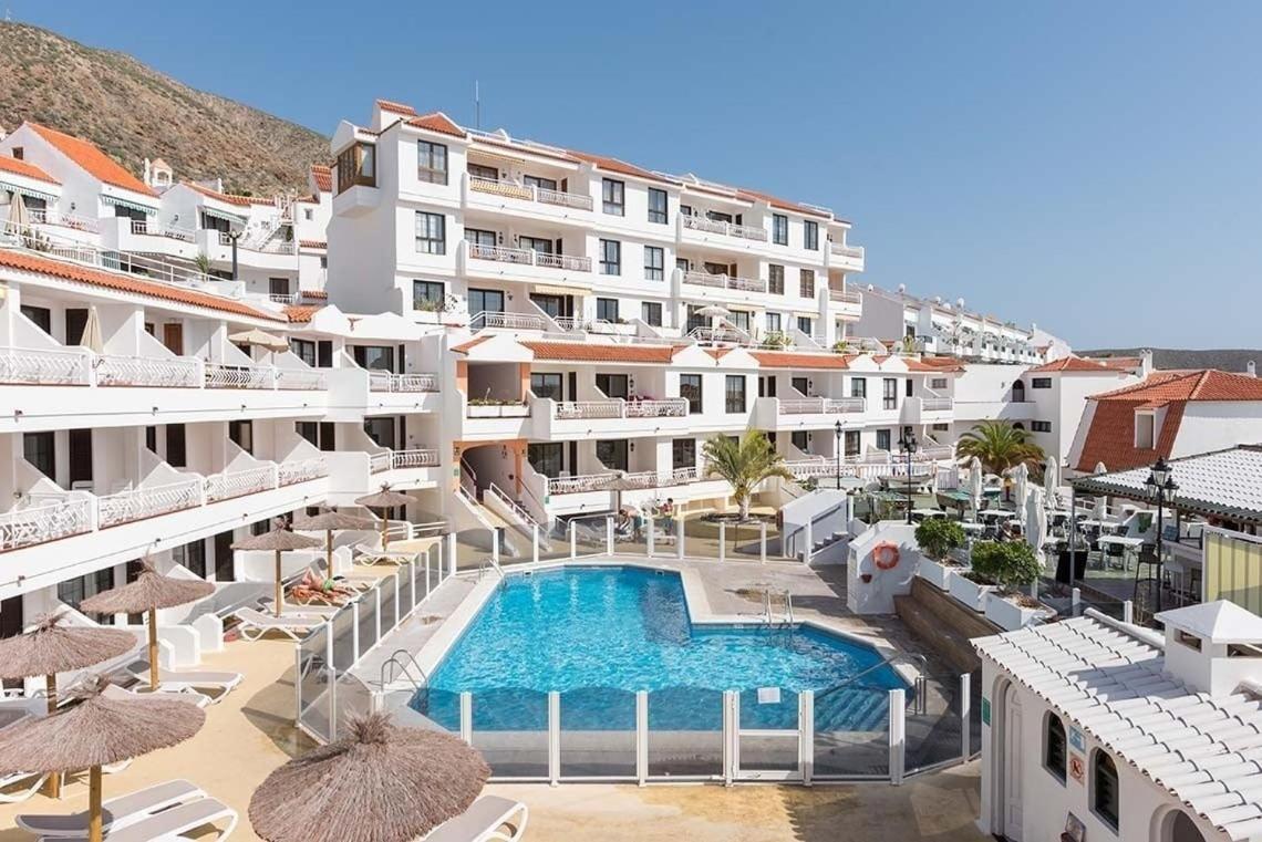 Greatly Located Apartment With Heated Pool, Los Cristianos Los Cristianos  Kültér fotó